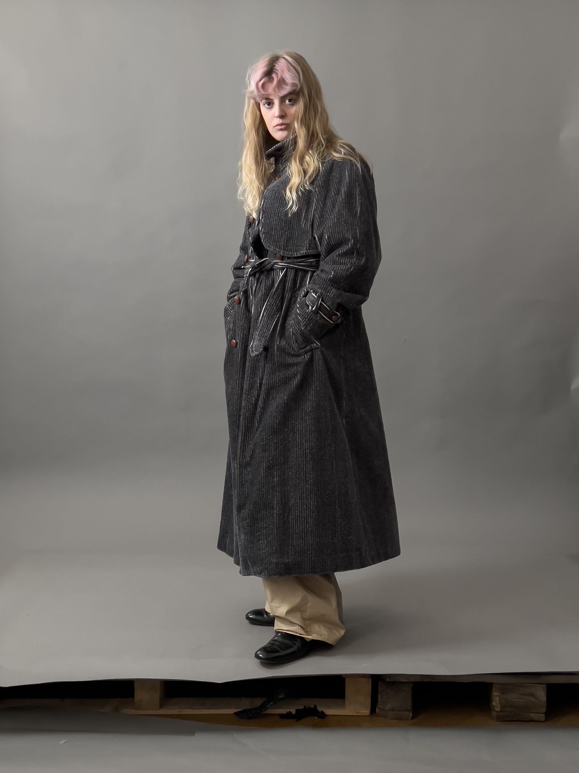 Ref. TRENCH 2000 - grey corduroy - Delivery from August