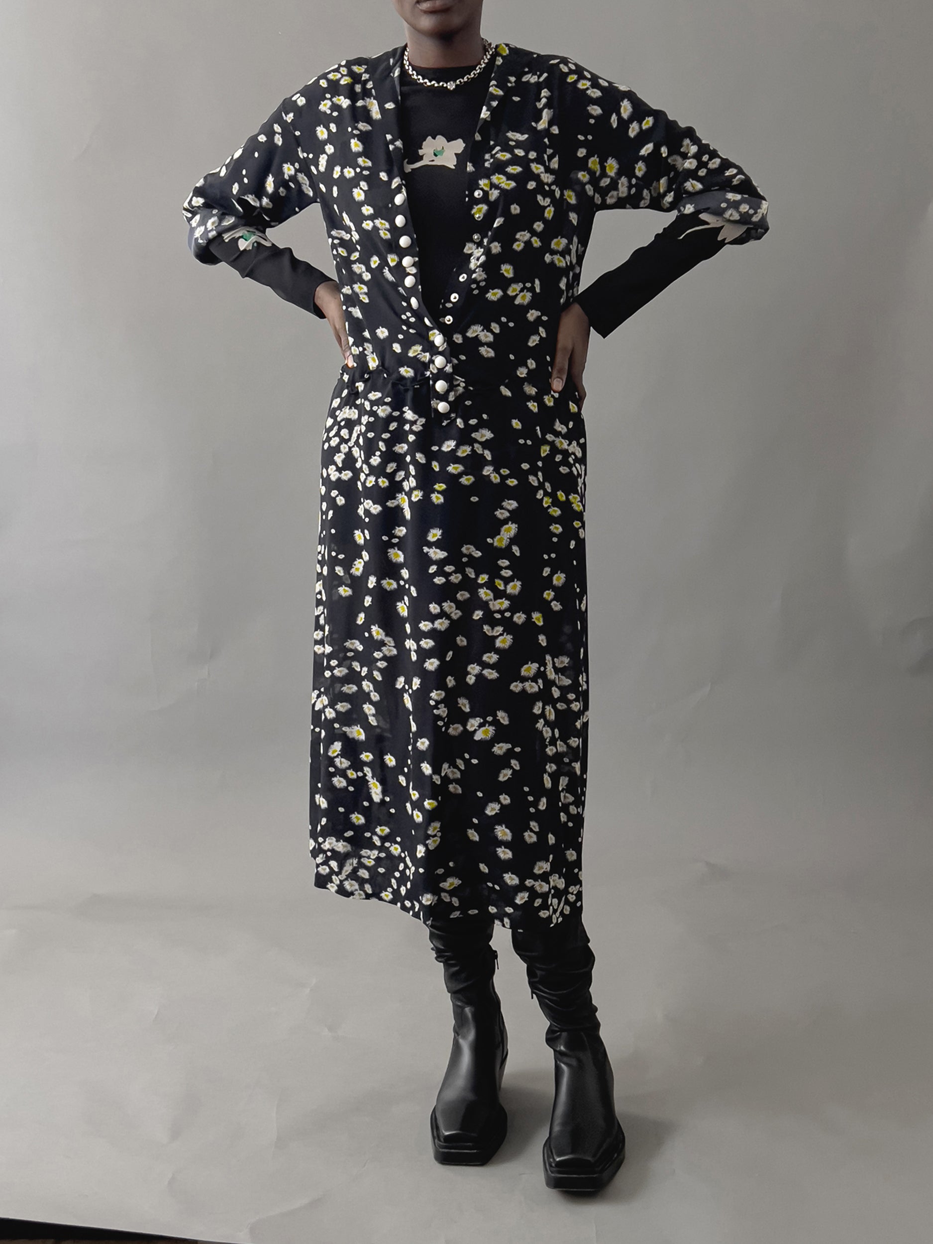 Ref. COUNTRY DR - daisy print silk stretch dress