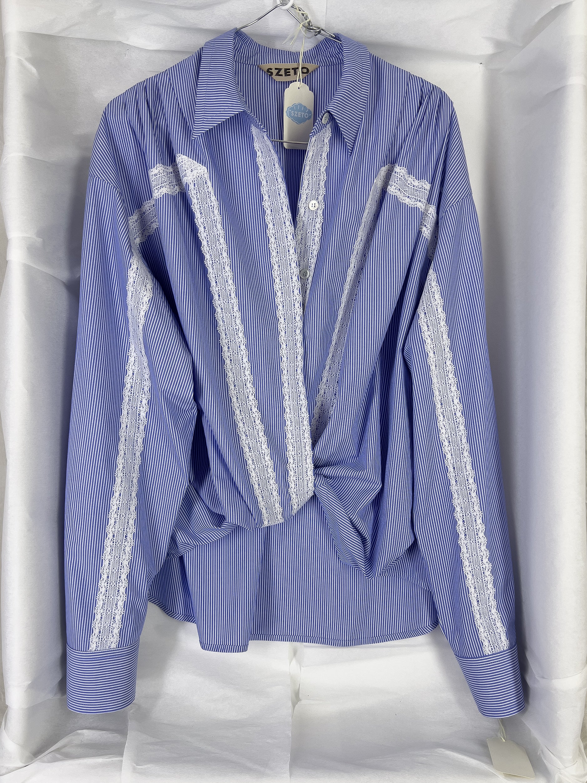 Ref. ZORI TOP 3 - blue & white pinstripe poplin