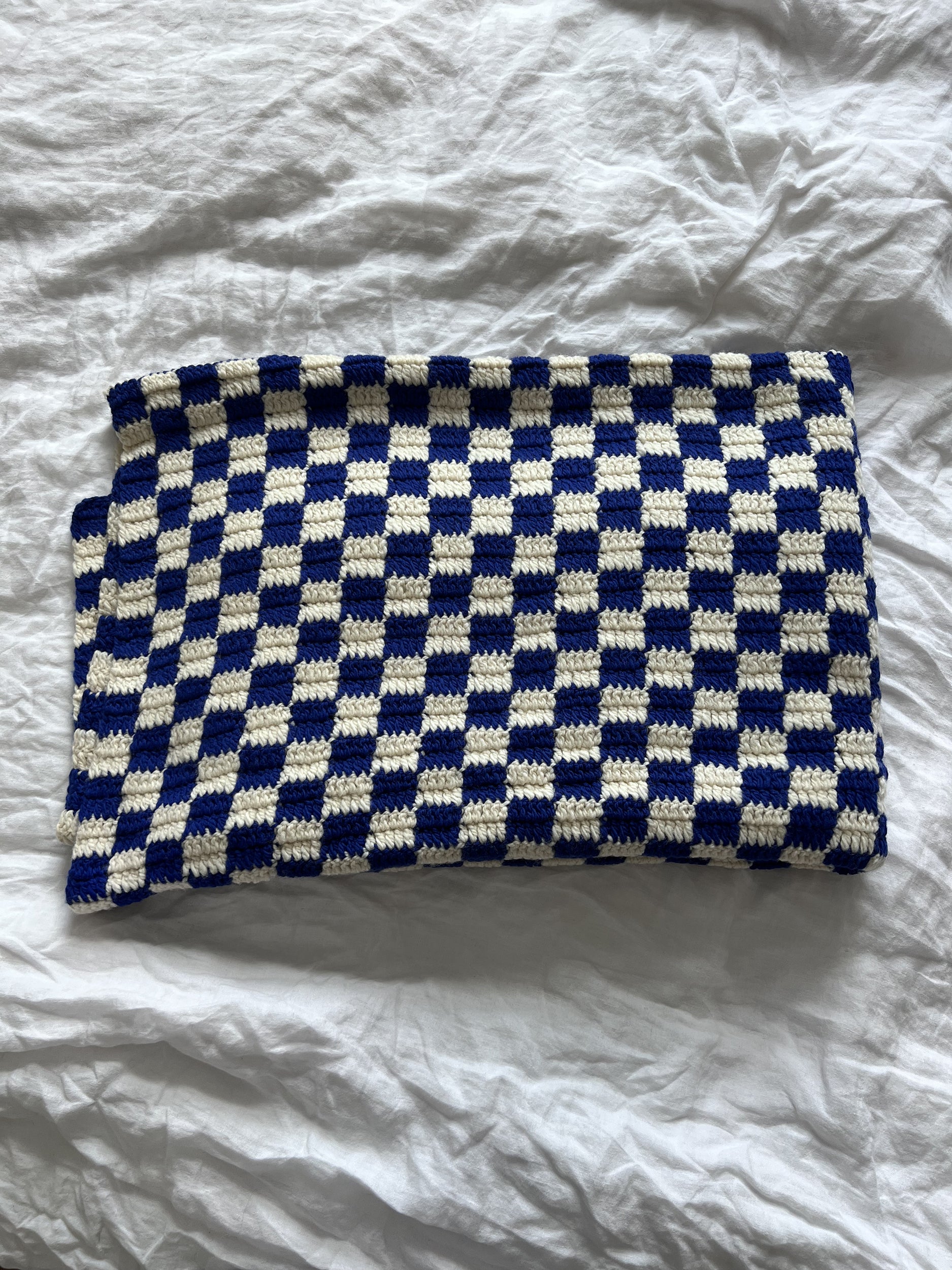Ref. CHECKERBOARD wall hanging/blanket - 153 x 130 cm - hand crochet