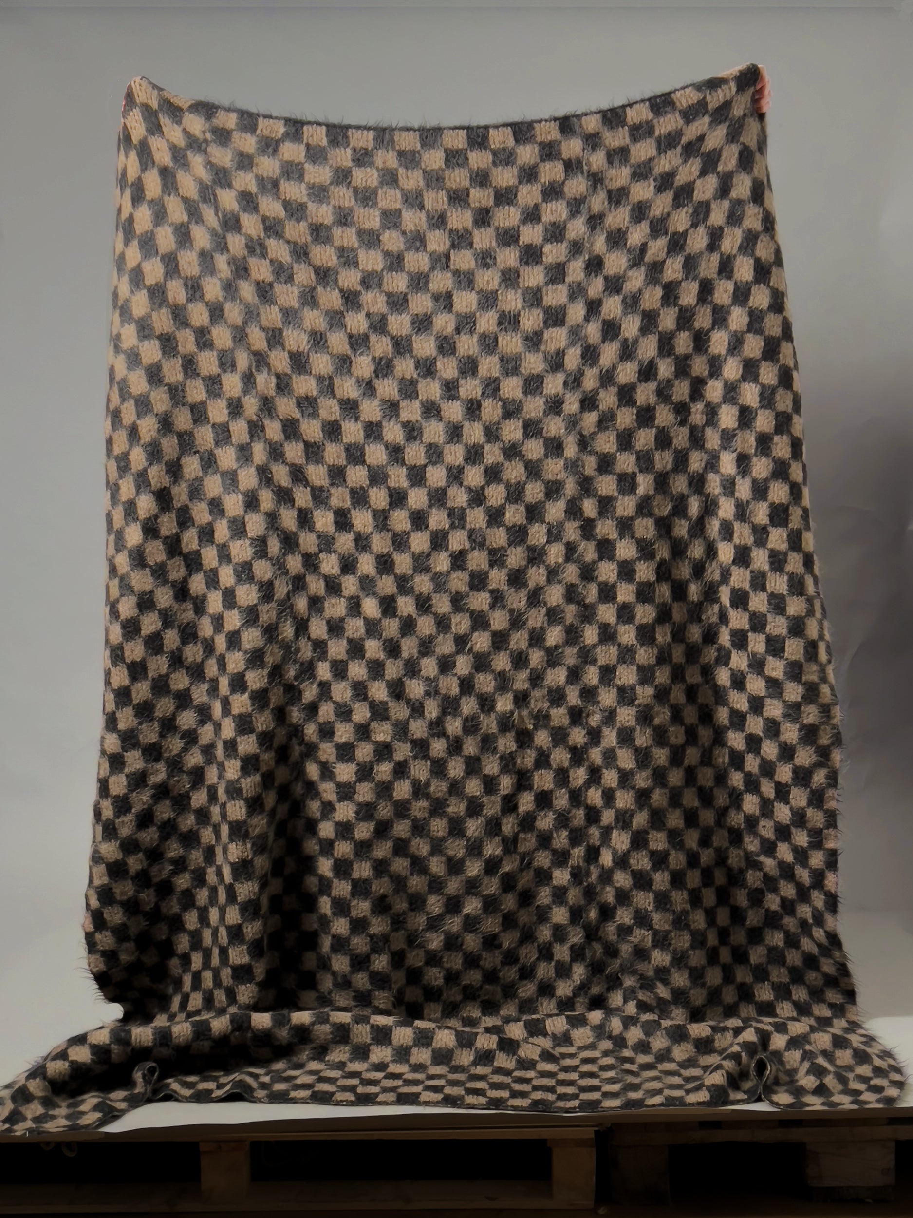 Ref.  "CHECKERBOARD" blanket 211 x 188 cm - taupe & dark brown