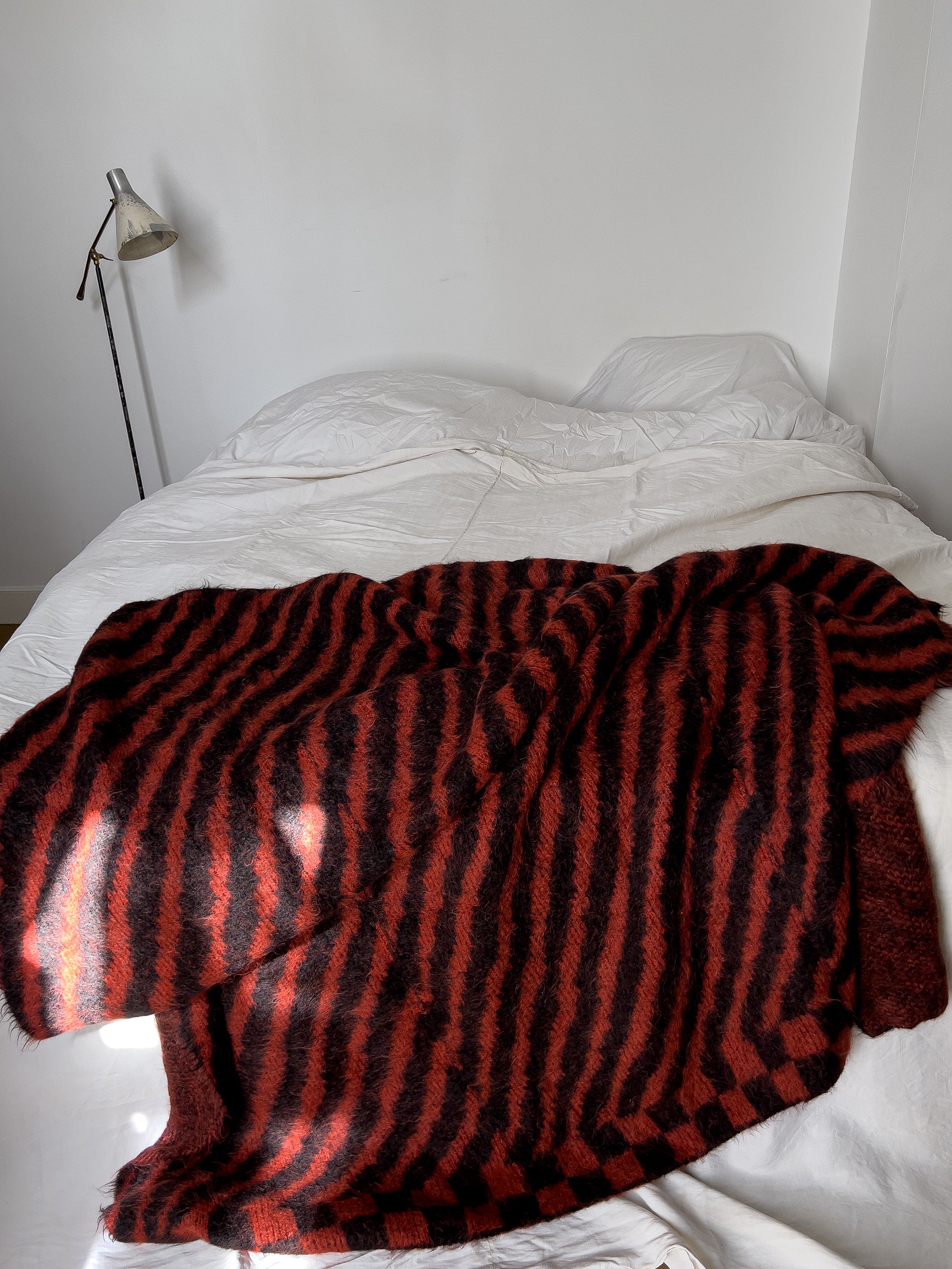 Ref. "DIAGONAL STRIPE" blanket, 203 x 178cm - rust/black