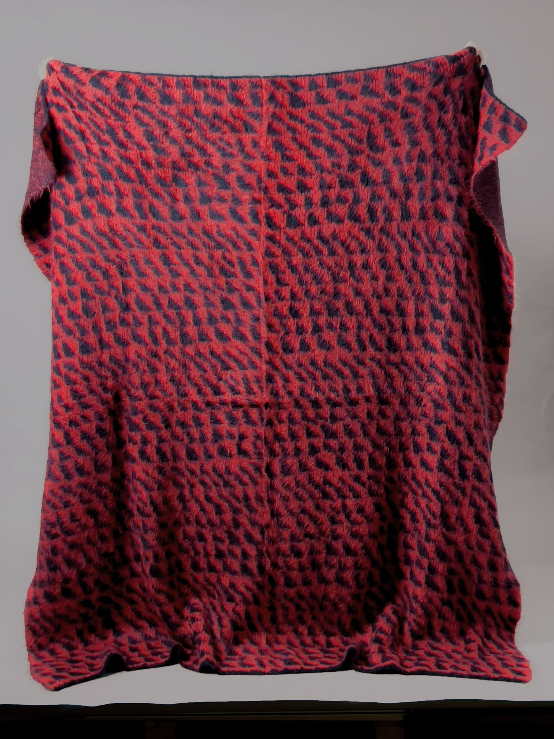 Ref. "ARROW" blanket, 180 x 185 cm - rust/black