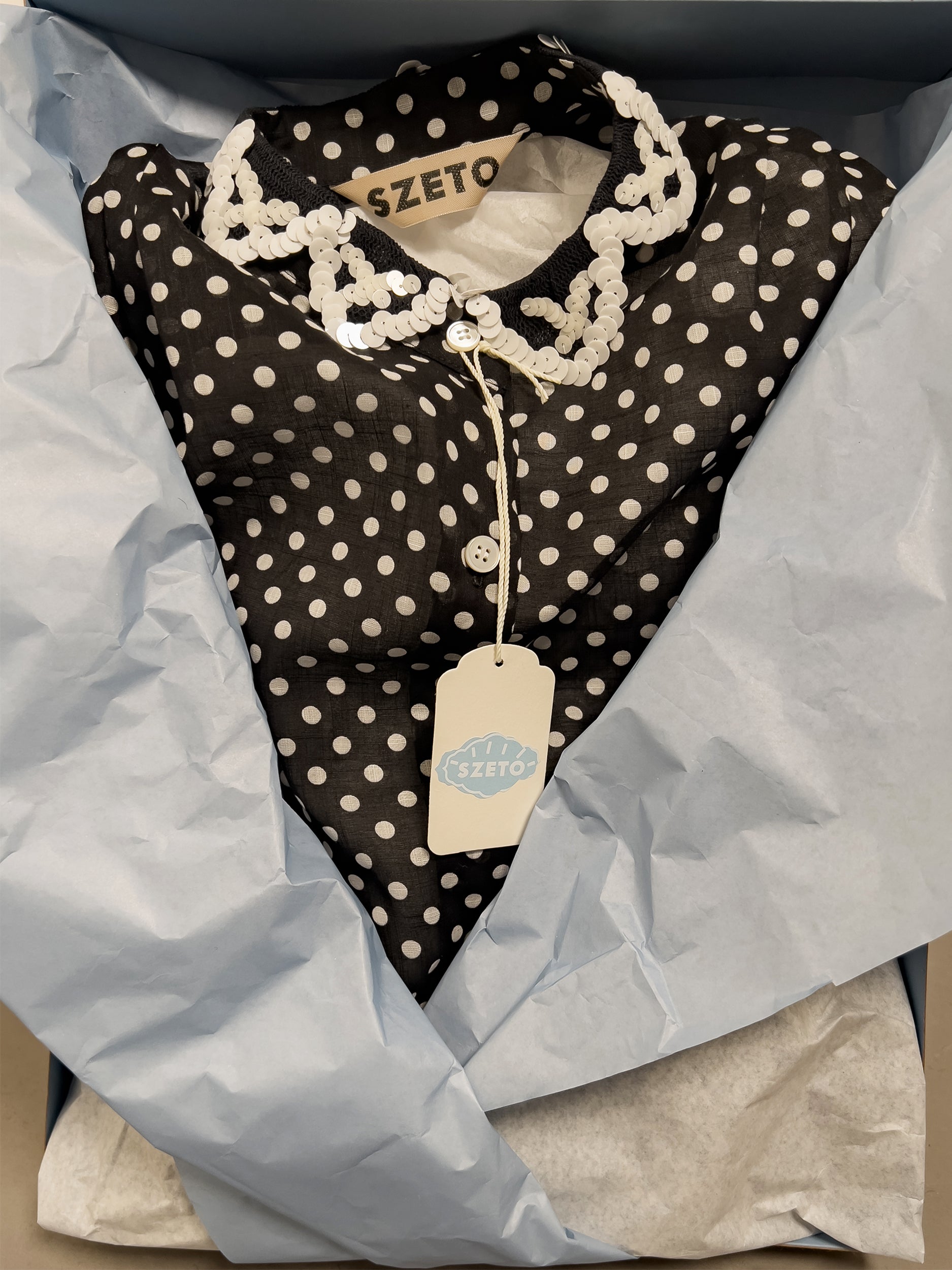 Ref. ZORI TOP 1 - b/w polka dot print top