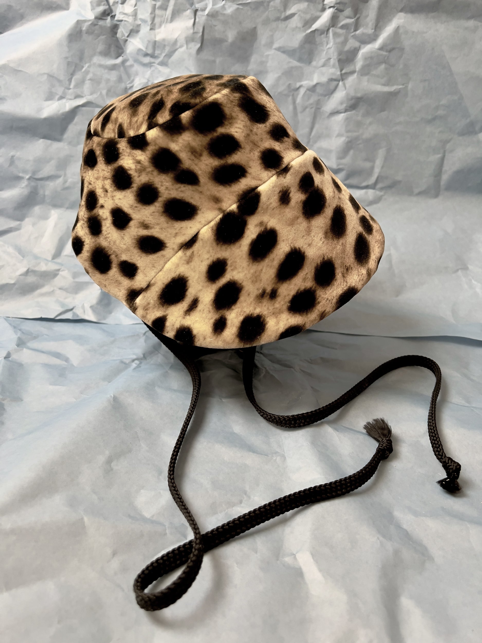 Ref. CAP - cheetah print velvet hat